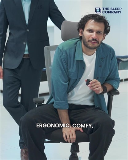 Some problems need thinking. Others just need the right ergonomic chair. During this store visit, our guest came with quirky questions, curious scenarios, and even a few “what ifs.” And every time, the solution was the same: smart office chair design, ergonomic comfort, and premium style you can actually feel. Onyx. Stylux. Ultron — three premium chairs covering every seating need. Experience them yourself at any The Sleep Company store in India. #ErgonomicChair #OfficeChair #ComfortableSeating 