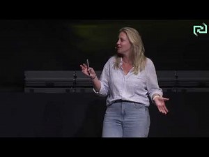 Collaborative Software Design: How to facilitate domain modeling decisions