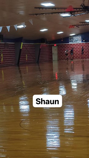 Working on leaning and stepping in corners | Team Velocity Speed Skating Team