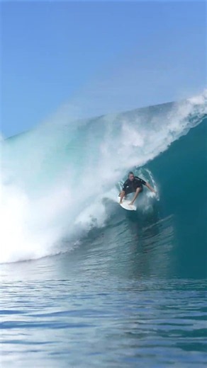 Makai McNamara Scrapping Through at Teahupo'o