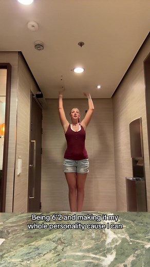 Tall Girl Travel Adventures: Life at 6'2
