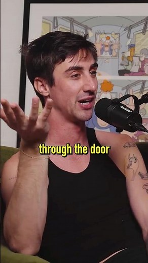 How to get backstage at fashion shows in NYC 👀