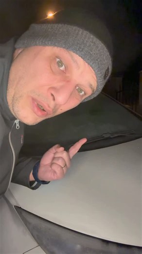 Lionel Ventura on Instagram: "🚨 Attention aux fortes gelées ! 🧊🇫🇷 Le risque d’accident explose dès que la route givre… et beaucoup ne s’en rendent compte qu’au moment où il est déjà trop tard. ❌ Ne prenez surtout pas la route de cette façon : perte d’adhérence, freinage quasi impossible, dérapage… vous pouvez vous mettre en danger ou mettre les autres en danger. Dans cette vidéo, je vous montre un petit produit que je viens de découvrir, simple, rapide et vraiment efficace pour vous aider à