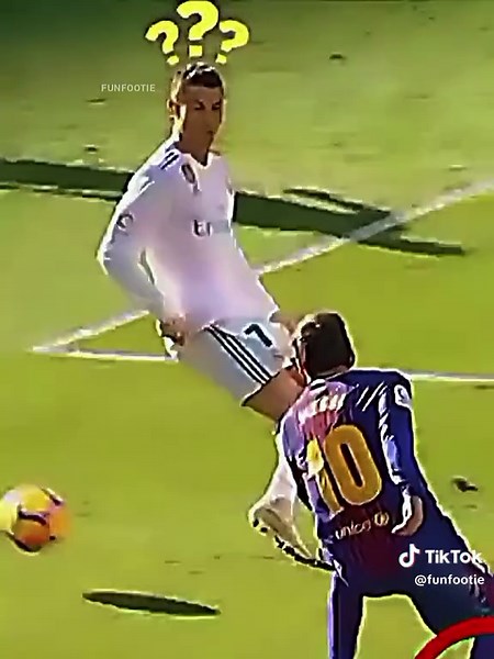 Ronaldo vs Messi: Funny Moments Without Shoes 😂