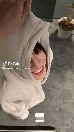 리우와 보이넥스트도어의 최신 틱톡 댄스
