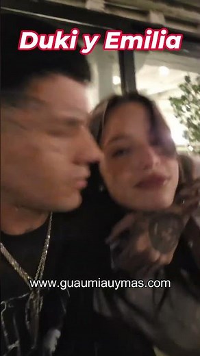 DUKI comiéndose a besos a EMILIA tan enamorados #Duki #Emilia #besos #EmiliaMernes #enamorados