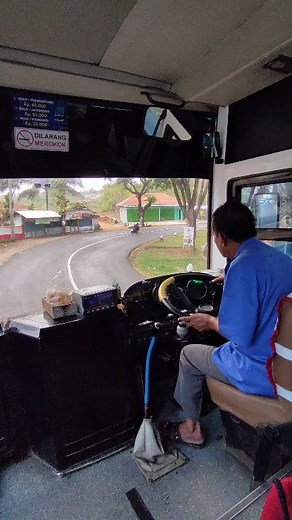 Trip bus bumel Gunung Mulia jurusan solo-purwantoro | Andi Ken