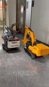 72K views · 1K reactions | It’s tom for heavy haul 勞勞勞 do you know which super heavy hydraulic full metal excavators these are? #Toucanhobby #RCmodel #model #rcconstructionmodels #rcconstruction #excavator #hydraulic #RC #construction #hydraulicrc | Toucanhobby RC Model | Facebook