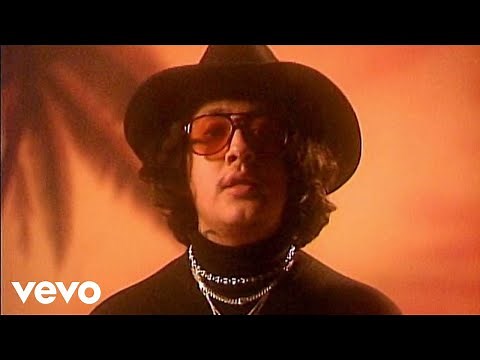 Cuco - Paradise (Official Music Video)