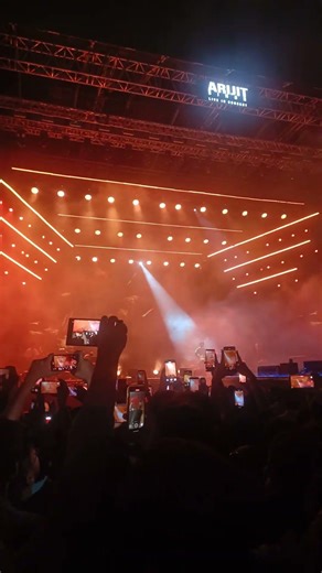Arijit Singh Singing Kaahe Mose Live ❤️ | Garvit & Priyansh | 2026 #arijitsingh #concert #hcl50