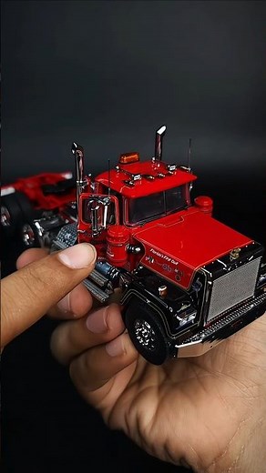 Checkout the rollers of the Mighty Heavy Haul 1991 Mack Superliner 😲🔥 #truck #truckdriver #trucking