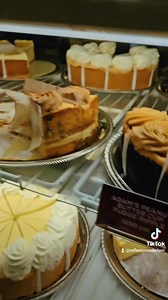 CHEESE CAKE FACTORY😋 | Reflexiones de Deni