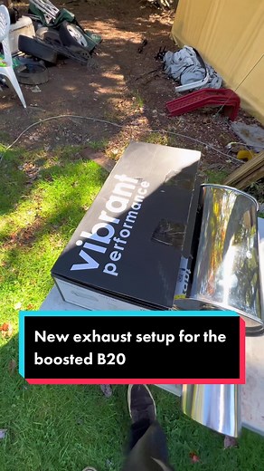Most Hondas only sound like trash because of a cheap exhaust, here’s the fix 👌🏻 #honda #ek #civic #hondata #b20 #turbo #boostedcivic #mackotuned #boosted #exhuast #vibrant #vibrantperformance #welding