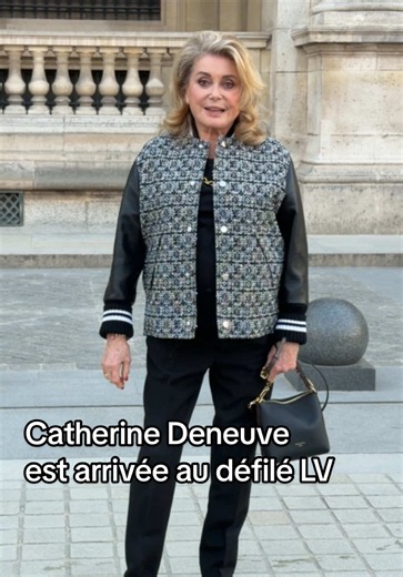 Catherine Deneuve est arrivée au défilé Louis Vuitton printemps-été 2027