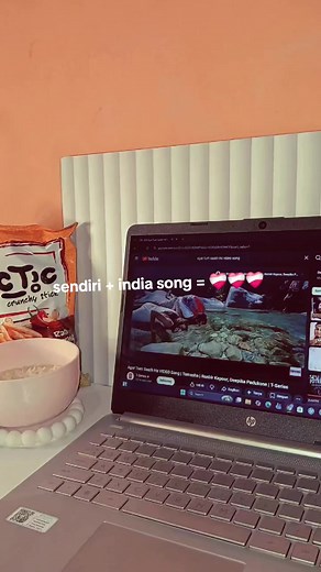 Pal Pal Dil Ke Paas - Bollywood song untuk momen sendiri