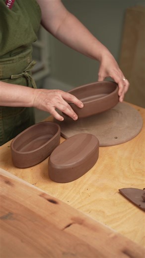 I love this technique for making altered oval pots! These three little dishes are gonna be used to organize my throwing ribs and other tools I keep on my studio tool cart #pottery #potterylife #clay #smallbusiness #potterytutorial #pottersoftiktok #ceramics #handmade #potterytiktok #ceramic #wheelthrowing #potterywheel #potteryvids #potterytutorials #potterydesign #handbuilding #handbuiltceramics #handbuildingceramics #handbuiltpottery #clayslab #slabpottery #slabbuiltceramics