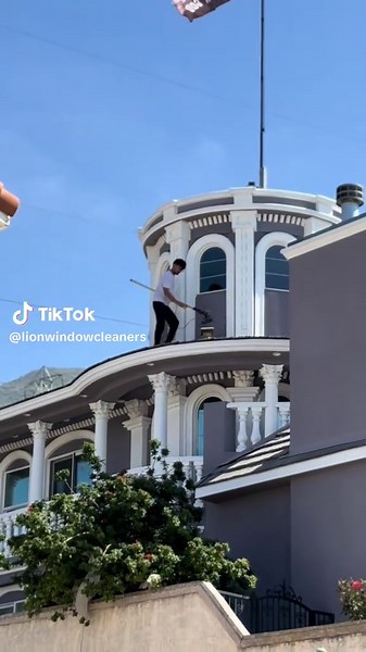 UNDER GOD 🇺🇸 🇺🇸 🇺🇸 #windowcleaning #solarcleaning #ranchocucamonga