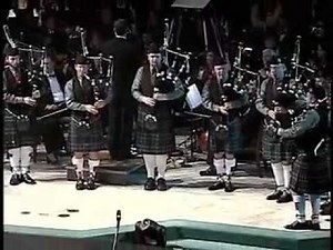 Duncan McCall Pipe Band / Little Drummer Boy
