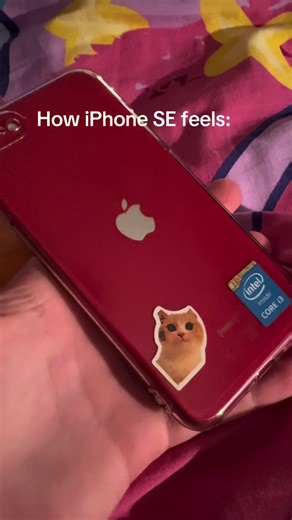 Exploring the iPhone SE Experience: A Hands-On Review