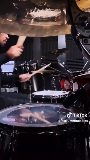 Beginner's Groove Drum Solo Tutorial