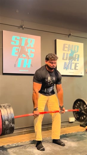 foodie_muscle_man on Instagram: "Don’t try to trigger my ego, You can’t afford it💪🤙 ഇതൊരു challenge ഒന്നുമല്ല, അതുകൊണ്ട് ചുമ്മാ show കാണിച്ച് പണി വാങ്ങാൻ നിക്കണ്ട(full stack team)😝 . #foodie_muscle_man #weightlifting #gym #fitness #dubai"