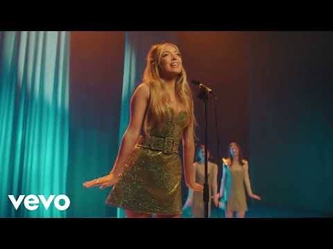 Ana Mena - Música Ligera (Official Video)