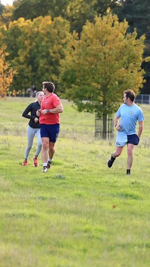 As a foot follower of the @narvalleybloodhounds, it’s not just the hounds that make for great watching, you know… 😏 On a serious note, I take my hat off to the runners (quarry for the technical lingo) Rob tells me they ran about 14K at the opening meet 🏃 I think I’ll always opt for the mounted option, however… 🎥 @issydphotography | Footluce Eventing