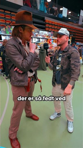 Den mest passionerede mand jeg har mødt! 😍 Ægte Indiana Jones fan!