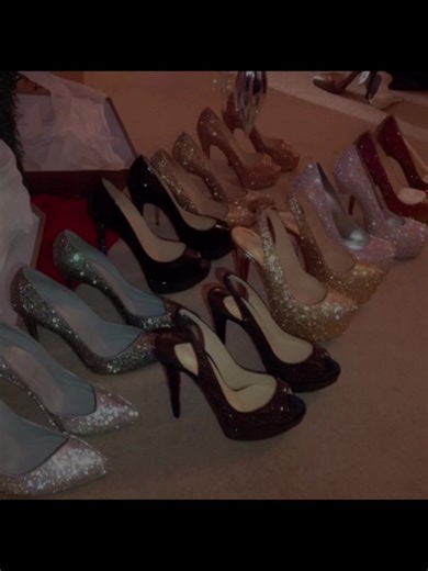 Nostalgic Glam Trends of the 2000s