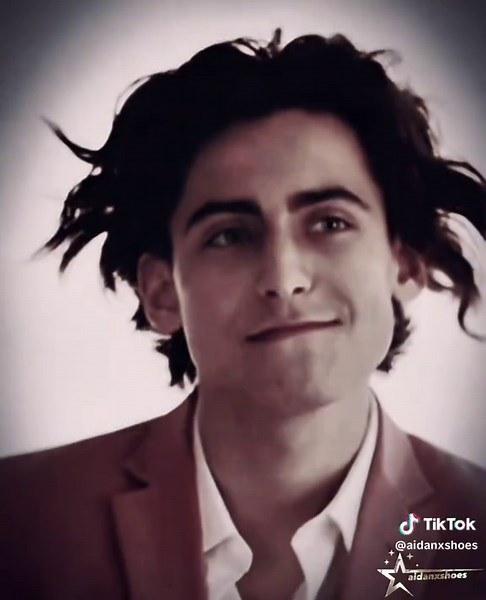 Aidan Gallagher's Golden Brown Moments in The Umbrella Academy