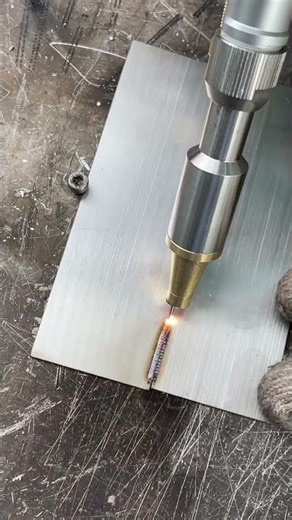 Handheld Laser Welding Machine for 0.8mm Stainless Steel Sheets