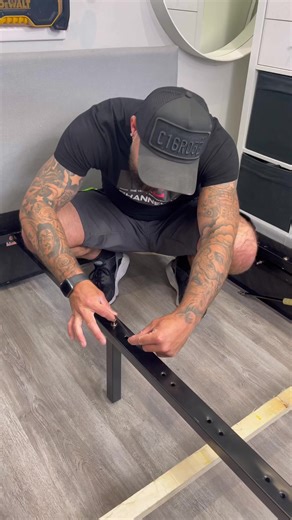 208K views · 2.3K reactions | How To Dismantle Furniture Like A Pro #homeimprovement #howto #How #diy #doityourself #lifehacking #lifehacks #hacks #reels | The Home Improvements Channel Uk | Facebook