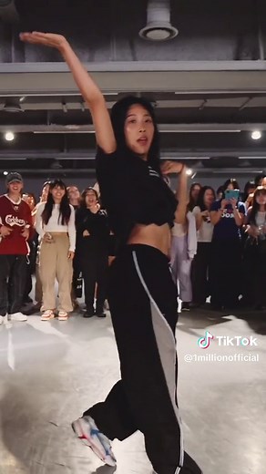 Kira Kira Dance Choreography by Lia Kim