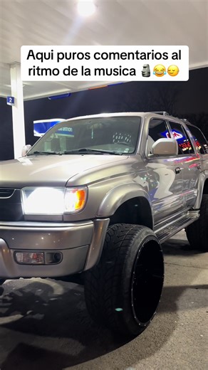 Toyota 4Runner Navigating Mud with Comments