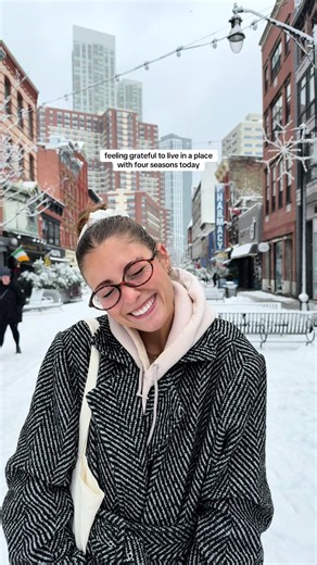 ask me again tomorrow tho🥹🥹🥹snow in jersey city is cute today! ❄️☃️🌨️🎄🎅🏼 #2026bride #weddingtok #2026wedding #jerseycitytok #jerseycity