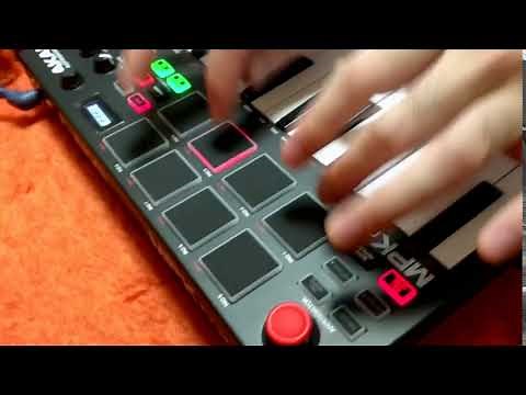 「MPK Mini Play」でフィンガードラム