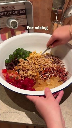 Why would I want a giant fork? Here's what a mixing fork can really do oldcountrykitchenware.com