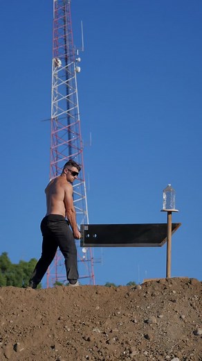 1st time hitting targets 💥 For the uninitiated, the Buster Sword is 17.3lbs and made of solid hardwood. It’s dull as a board so this was more smashing practice than slicing practice, but I’ve been curious what hitting a target would look like! I learned how difficult edge control can be when the sword collides with something. Excited to practice more! If you’ve got any ideas/requests on what to try next, please comment below! - Want to learn how to swing dumb heavy swords? Online Coaching optio