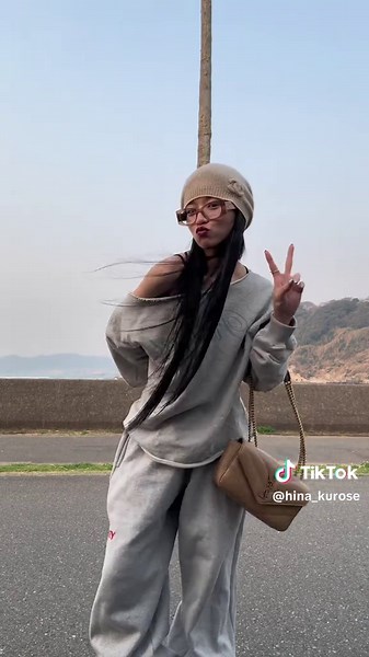 スタイリッシュなOOTDコーディネートの紹介