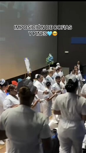 Imposición de Cofias y Pines en la UIP: Un Logro Emocionante