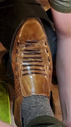 Expert Guide to Polishing Leather Shoes and Boots