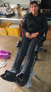 Say hello to your personal therapist – anytime, anywhere! Introducing the Air Leg Compression Recovery Boots: your ultimate solution for relaxation and recovery. Whether you're recovering from a workout or simply unwinding after a long day, these boots are designed to: ✔️ Relieve tired muscles ✔️ Boost blood circulation ✔️ Prevent injuries ✔️ Speed up recovery Why Choose Our Boots? ✅ Portable & Rechargeable – Recovery on the go! ✅ Cordless Convenience – No messy wires. ✅ Feels like having your o