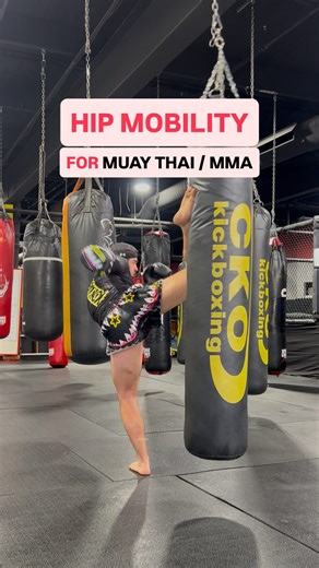 Hip Mobility for Muay Thai / MMA🥊 Martial arts requires you to express your strength through large ranges of motion. Here are 4 exercises for better hip strength & flexibility: 1️⃣ Horse Stance to Straddle (6 reps x 3s holds in each position) 2️⃣ Side Plank Hip Abduction (8-10 reps x 3s holds e/s) 3️⃣ Straddle Side Bend Stretch (30-60s per side) 4️⃣ Straddle Leg Lifts (10 reps x 3s holds) Repeat as a circuit for 3 total sets🔁 Send this to someone who might find it helpful📲 Gear: @yokkao . . .