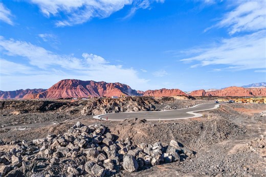 2431 Phil Smith Ct, Santa Clara, UT 84765 - MLS 26-268770 - Coldwell Banker