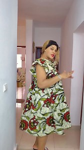 354K views · 3.1K reactions | 癩 12.000fr robe pagne wax Taille L ☎️05 96 78 18 58 whatsap commande Livraison partout ✈️  | By Jessy | Facebook