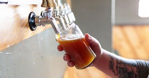 The History of the West Coast IPA (And Why It’s So Damn Hoppy)