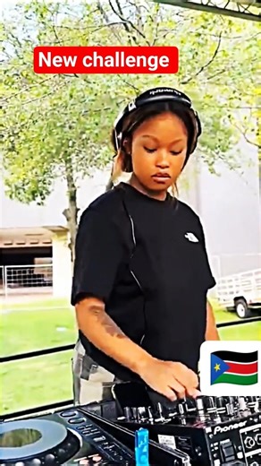 new girl happy Friday night Leo platform edit song lyrics #trending #shorts #viral