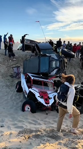 1.2K reactions · 78 shares | @utvsource • Caption your best guess of what went down here 樂 _el_murcielago_07 ➖➖➖ Life’s A Ride. Make It Your Own! www.UTVSource.com ➖➖➖ #utvsource #utv #sxs #polaris #canam #utvguide #utvlife #rzr #rzrpror #performance #offroad #kawasaki #dirt #desert #outdoors #xp1000 #x3 #yamaha #yxz1000 #arcticcat #speedsxs #dunes #adventure #honda #hondatalon #pileup #whathappened | UTV Fails | Facebook