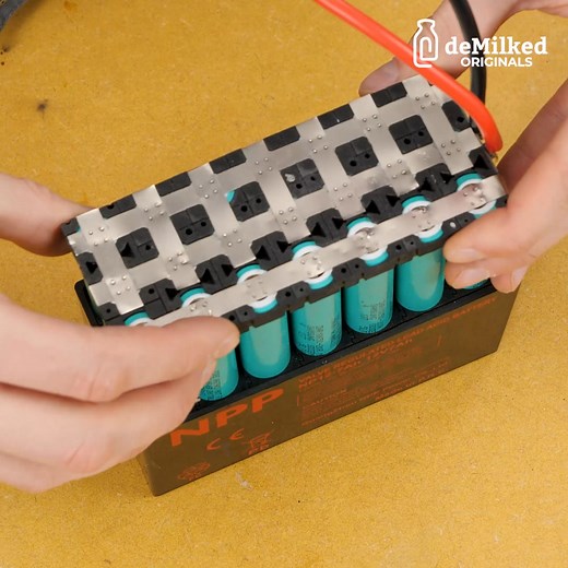 59K views · 777 reactions | Super Hacks To Use Old Batteries | DeMilked | Facebook