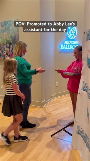BTS of an Abby Lee Meet & Greet #dance #dancemoms #abbylee #dancerlife